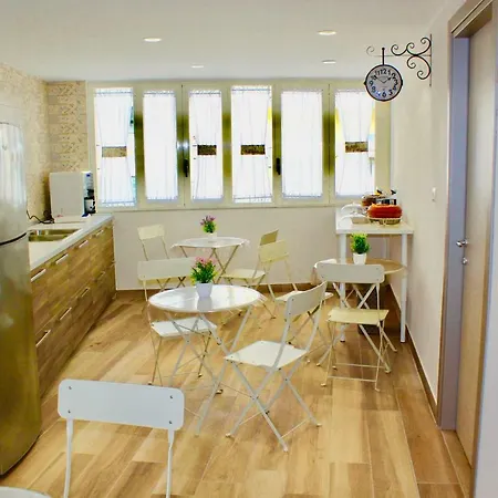 Station Garibaldi Bed & Breakfast