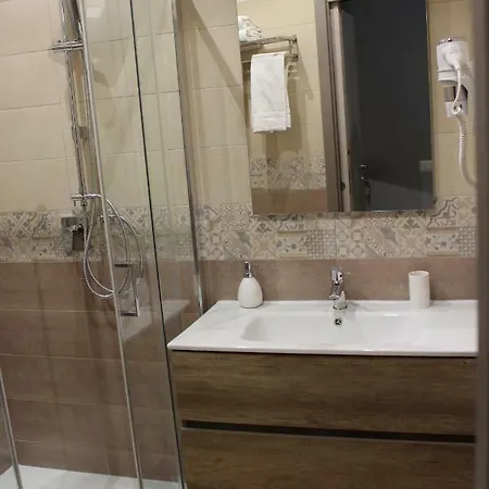 Bed and breakfast Station Garibaldi 4*