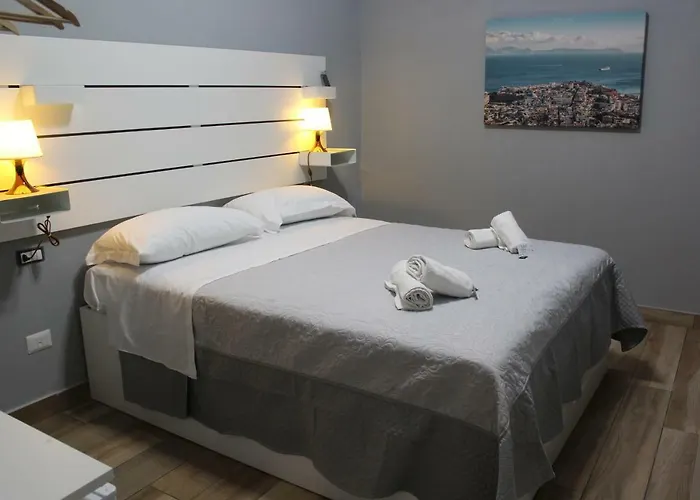 Alojamento de Acomodação e Pequeno-almoço Station Garibaldi 4*