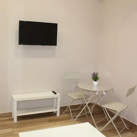 Station Garibaldi 4*